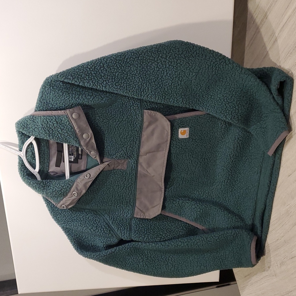 Carhartt Model # OJ4991-W Women's Small Green Sherpa Pullover. - Picture 7 of 16